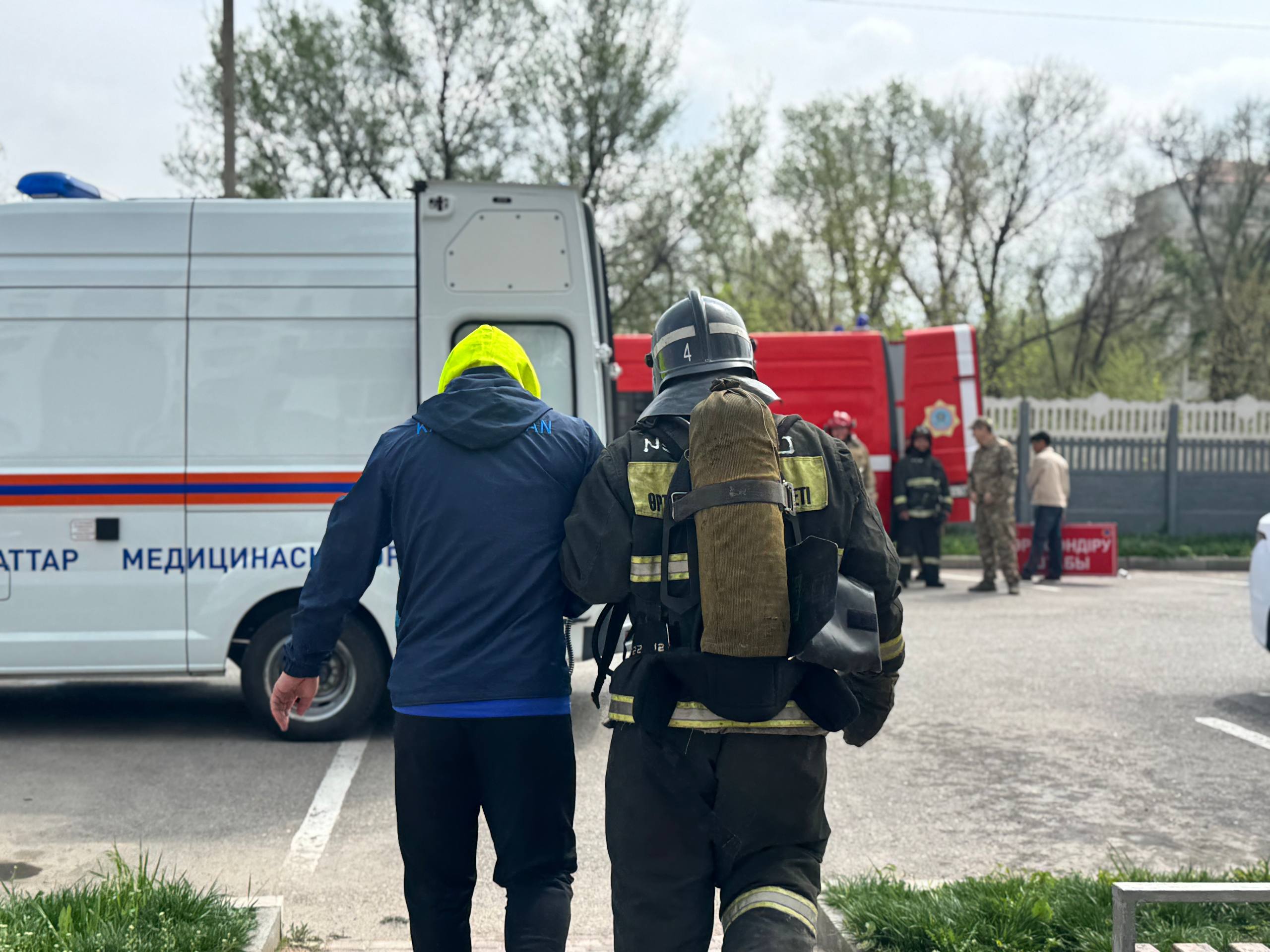 В многоэтажном жилом доме Тараза прошло пожарно-тактическое учение