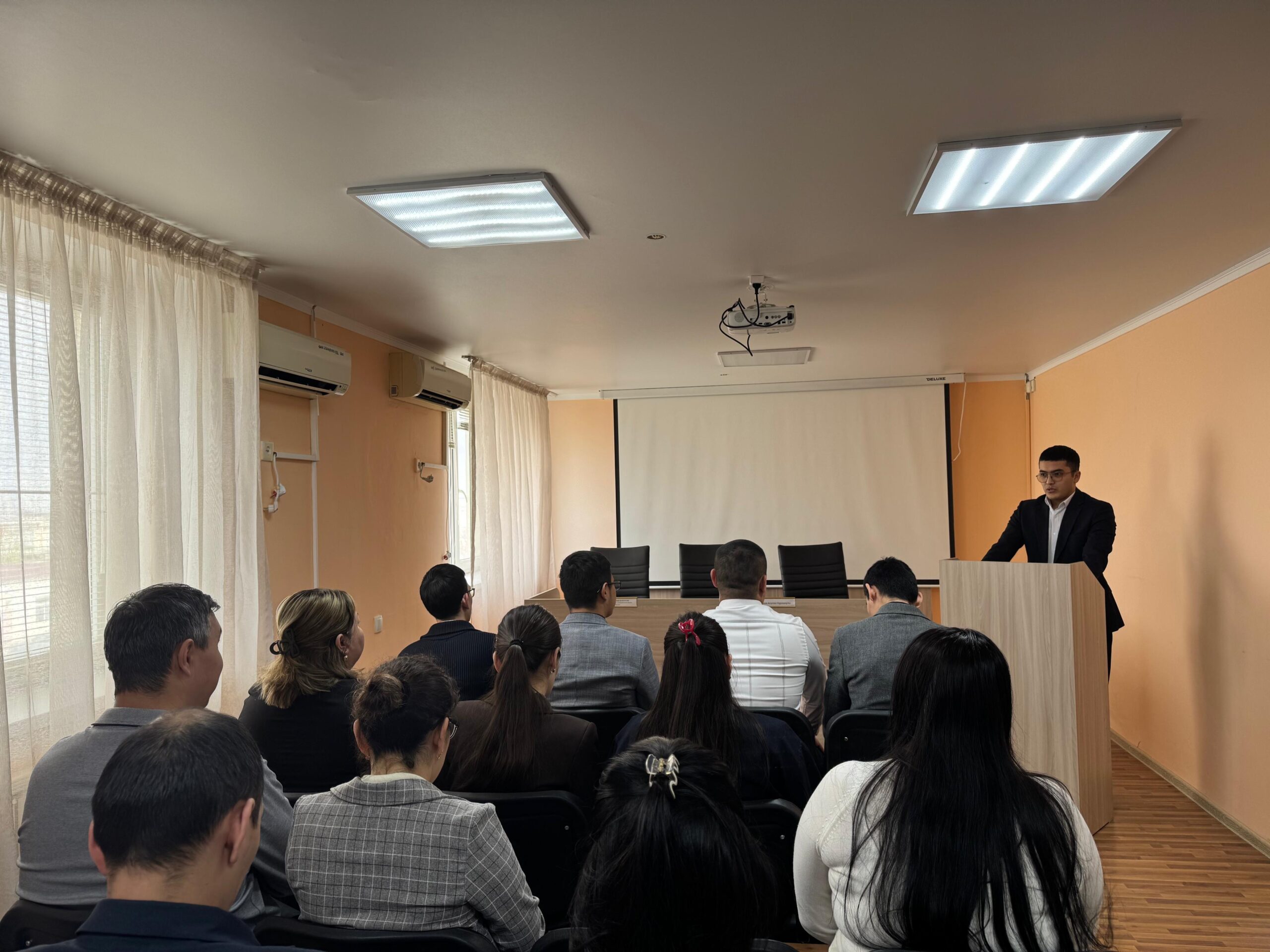 Проведен семинар для сотрудников департамента на тему «Необходимость сохранения в тайне информации, касающейся личных данных граждан»