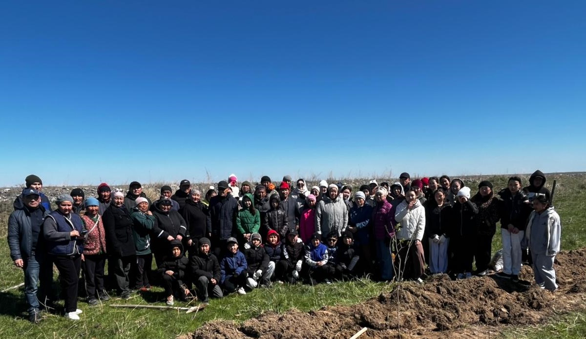 В селе Карабулак в рамках республиканской акции «Таза Қазақстан» высажены молодые деревья
