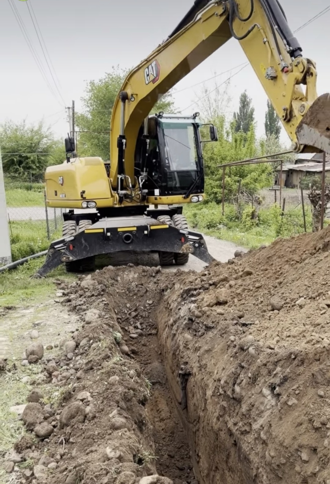 Работа по реконструкции и строительству водопровода