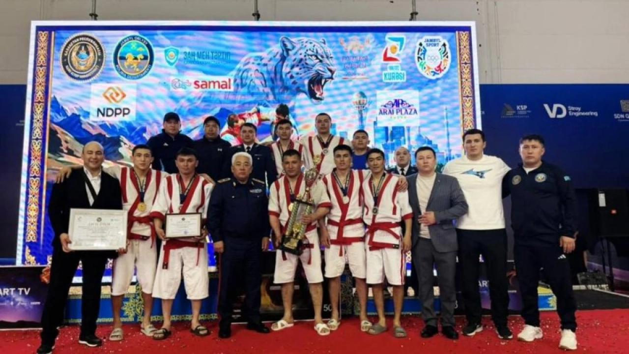 Чемпионат страны по қазақ күресі завершился в Таразе