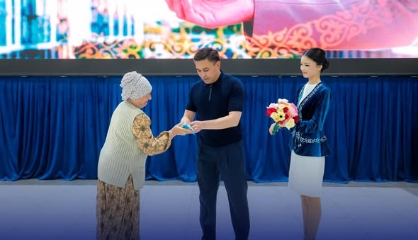 ЕЩЁ 30 СЕМЕЙ В ШЫМКЕНТЕ ПОЛУЧИЛИ АРЕНДНОЕ ЖИЛЬЁ