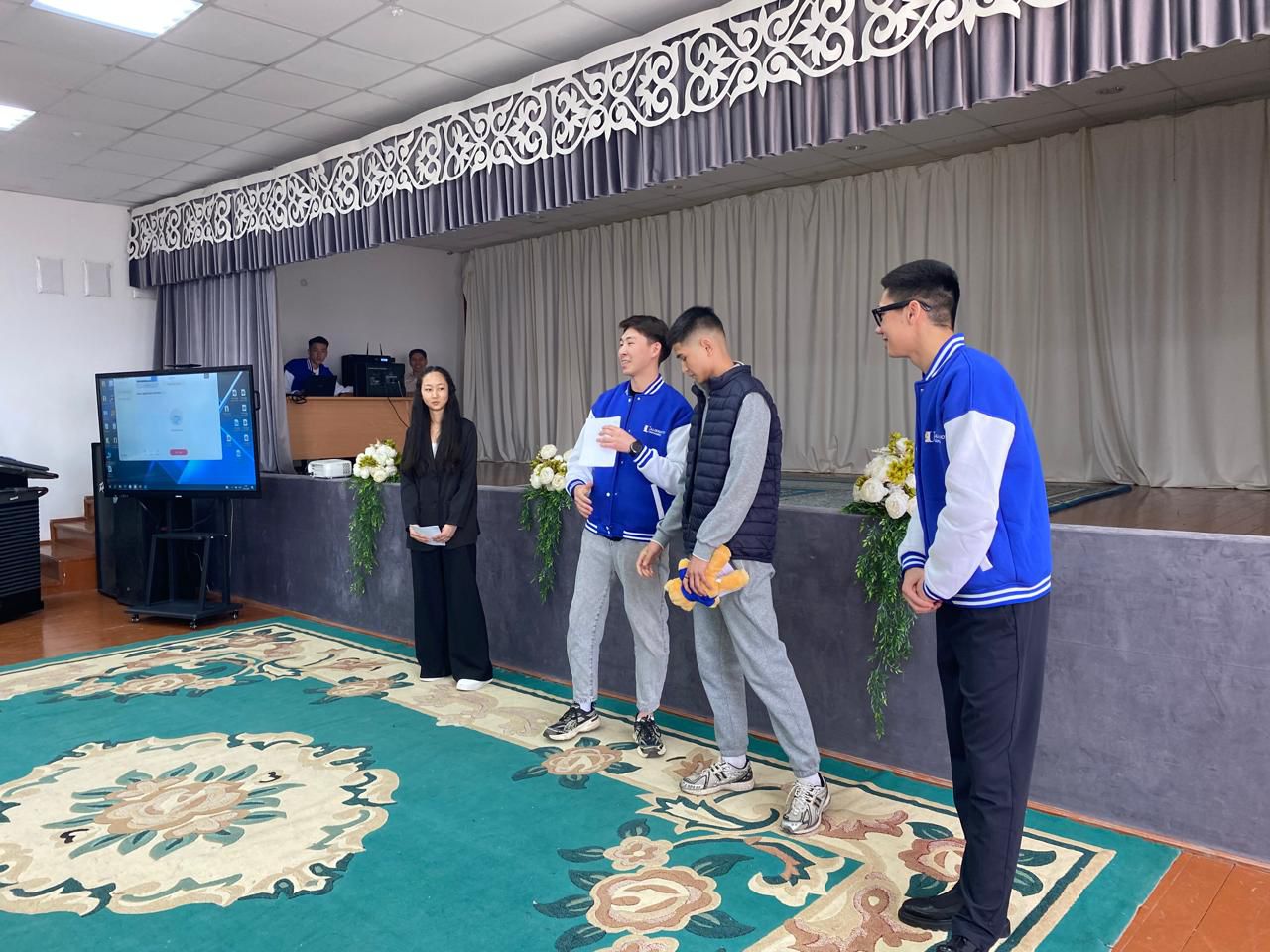 Представителями Кокшетауского государственного университета имени Ш. Уалиханова проведена встреча с выпускниками школ района