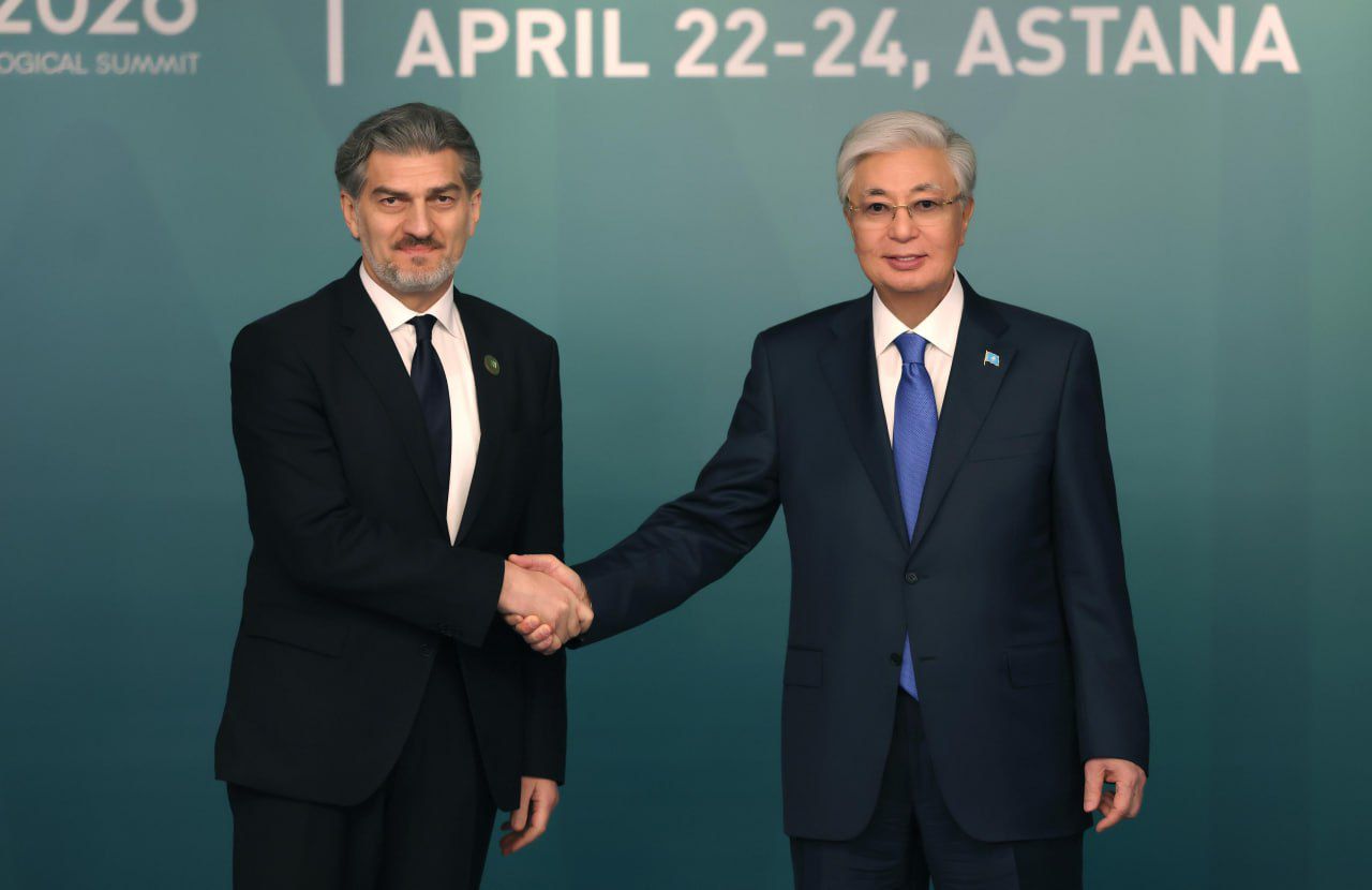 Глава государства провел встречу с Президентом Грузии Михаилом Кавелашвили