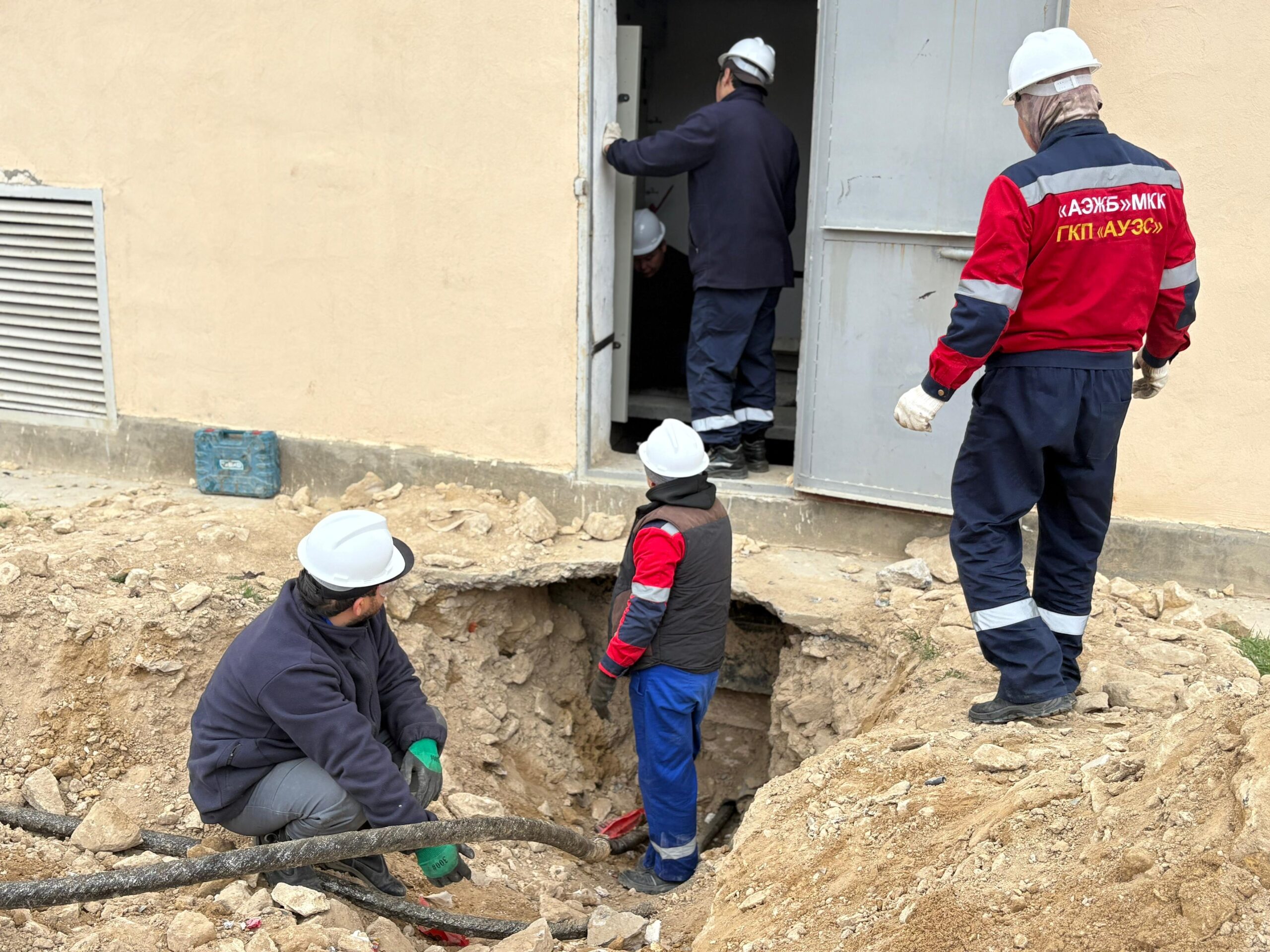 В Актау в 33 микрорайоне обновлена линия электропередачи протяжённостью 500 метров