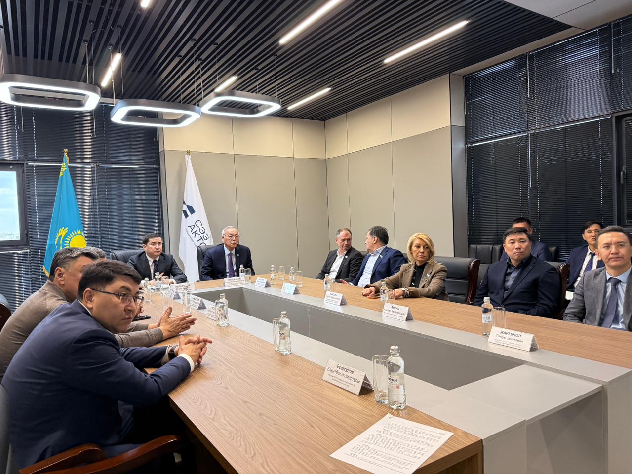 В специальной экономической зоне «Актобе» состоялась встреча с депутатами Комитета по финансам и бюджету Сената Парламента РК