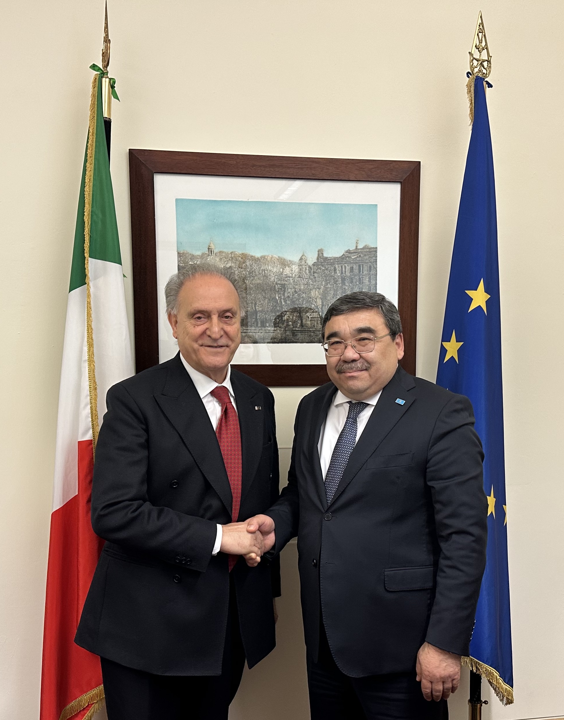 Реформы в Казахстане были обсуждены на встрече с членом Палаты депутатов Италии, Председателем итальянской делегации в Парламентской ассамблее НАТО