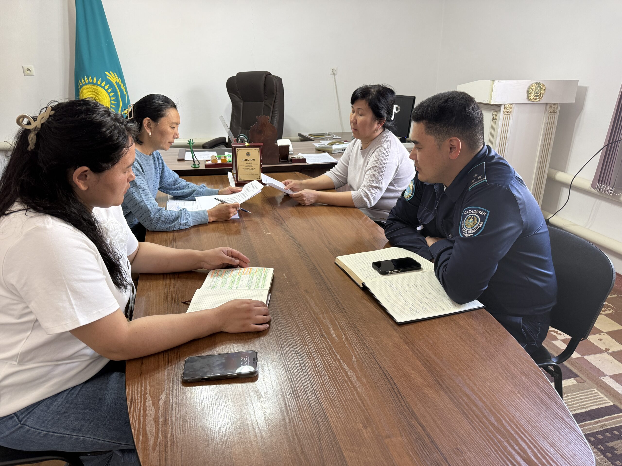 💠 В Жарлыозекском сельском округе прошел семинар, направленный на противодействие коррупции.