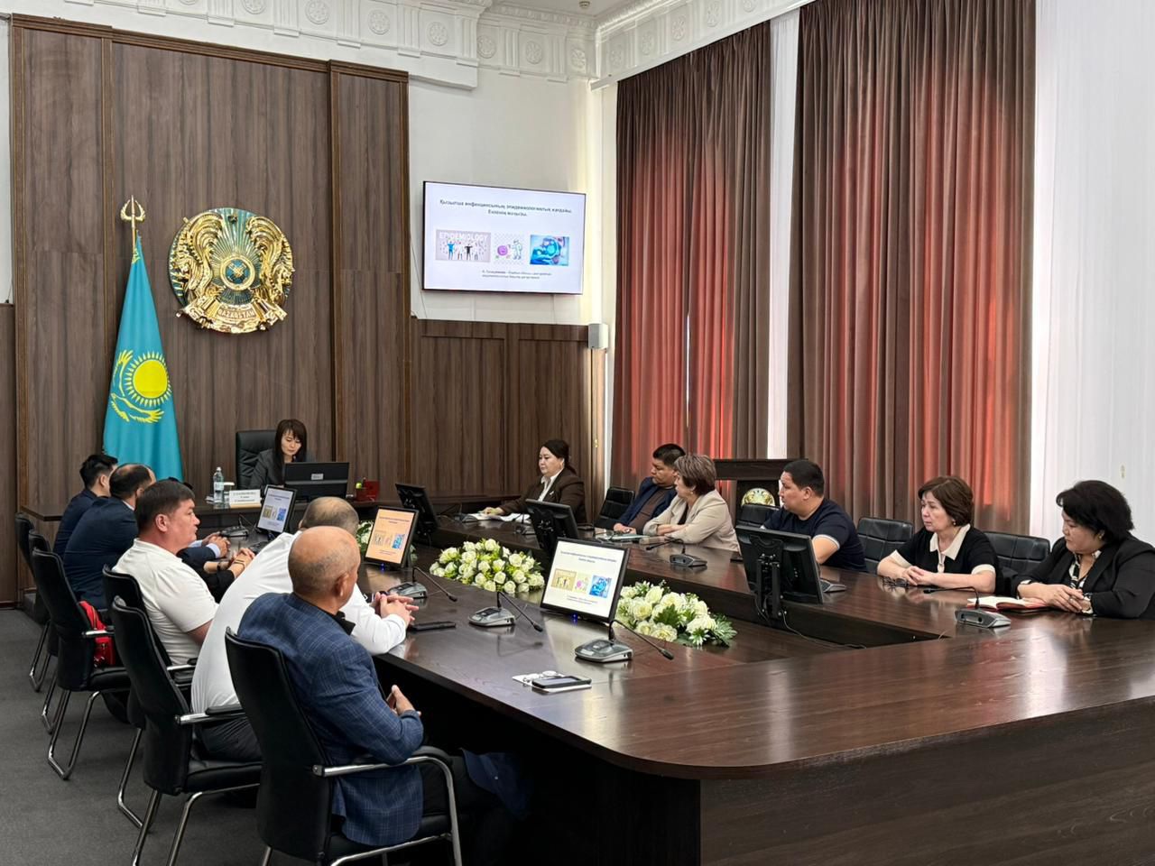 О ПРОВЕДЕНИИ РАБОЧЕГО СОВЕЩАНИЯ