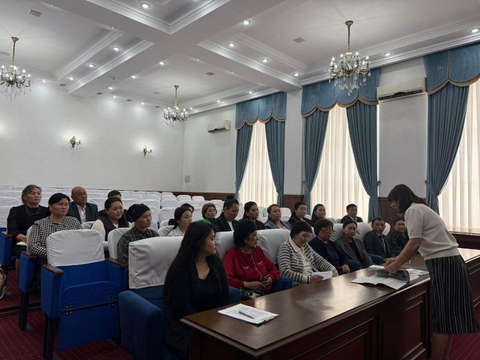 По теме «Порядок проведения встреч акима района» был проведён районный семинар-совещание