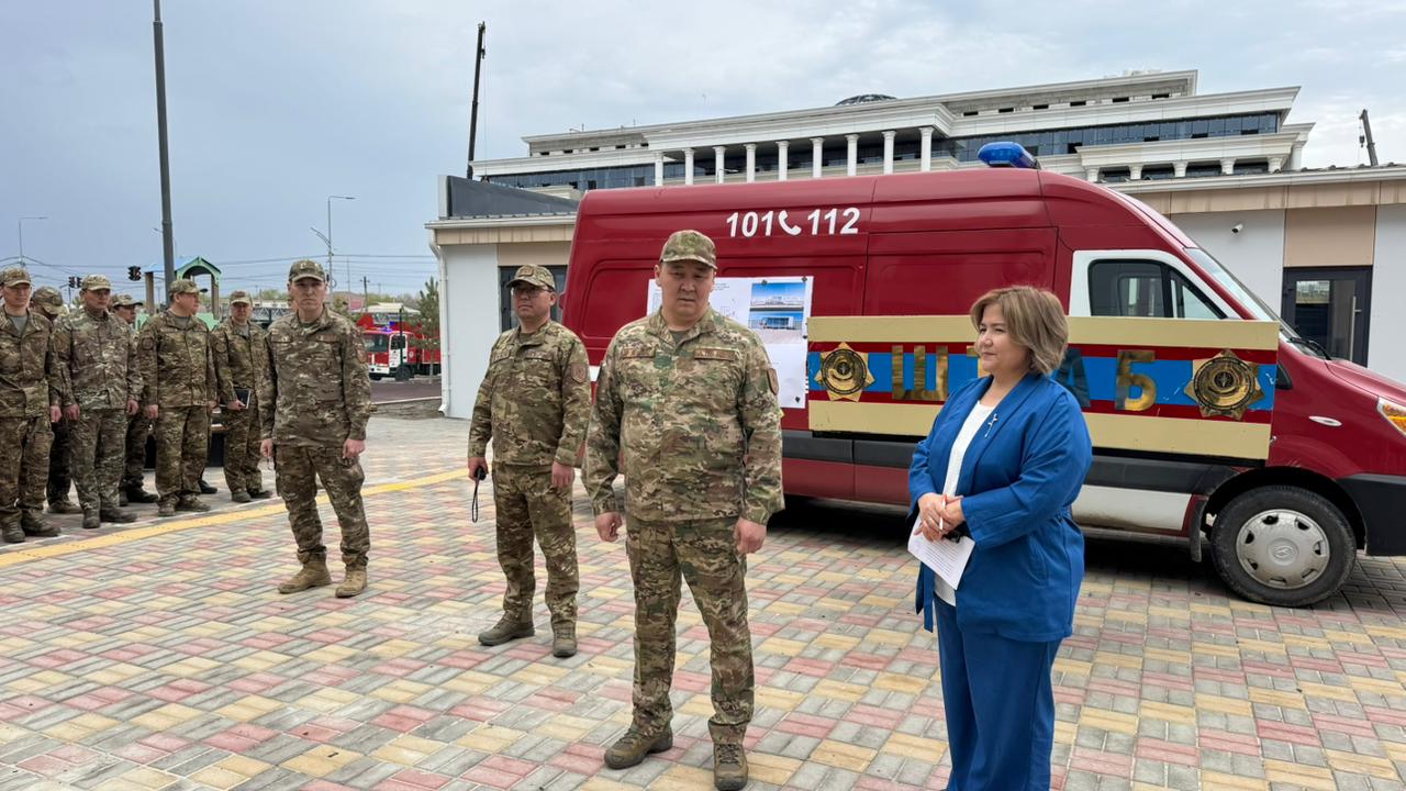 В городе Атырау в школе-лицее Binom имени Динмухамеда Кунаева проведено пожарно-тактическое учение