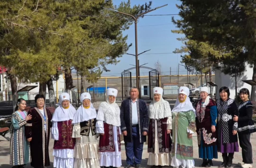 В рамках декады «Наурызнама» в Алгабасском сельском округе было организовано мероприятие «Национальная одежда – облик нации»