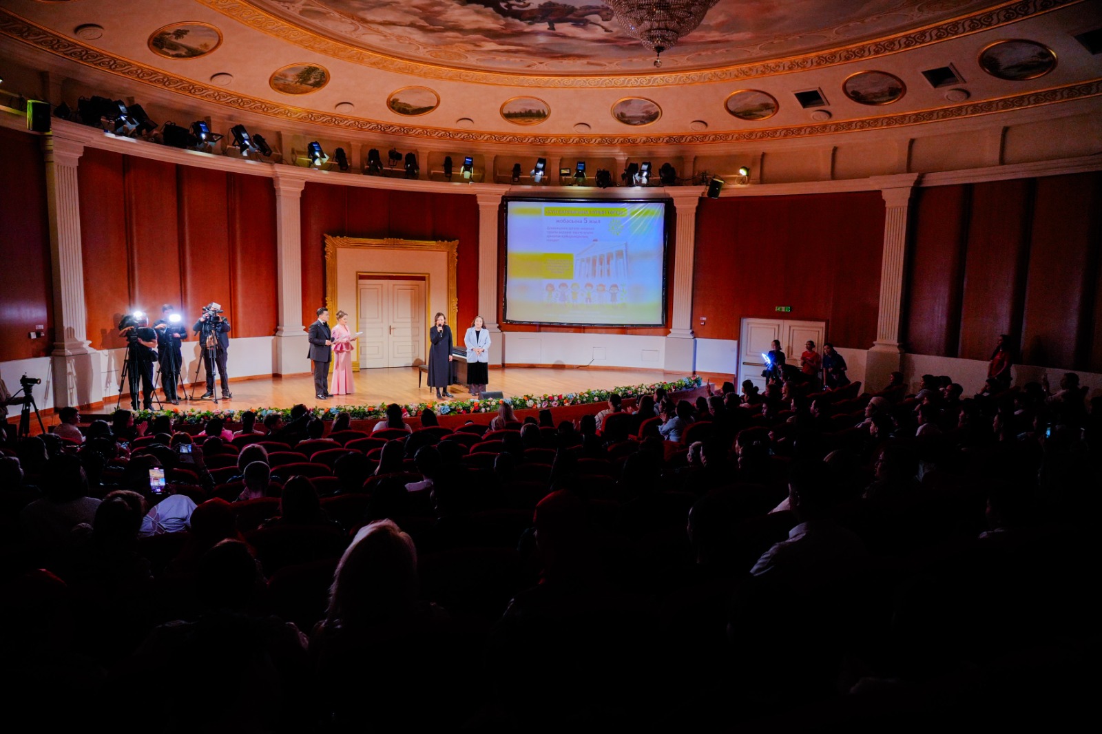 В Астане прошел концерт особенных детей