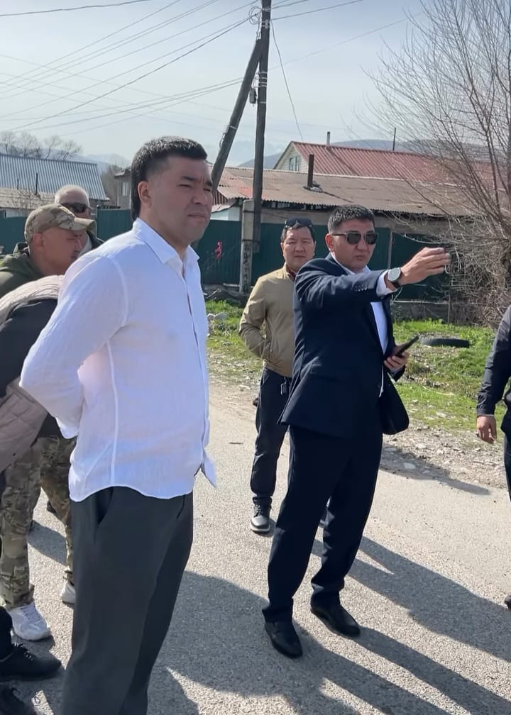 Ремонт внутренних дорог села Рахат