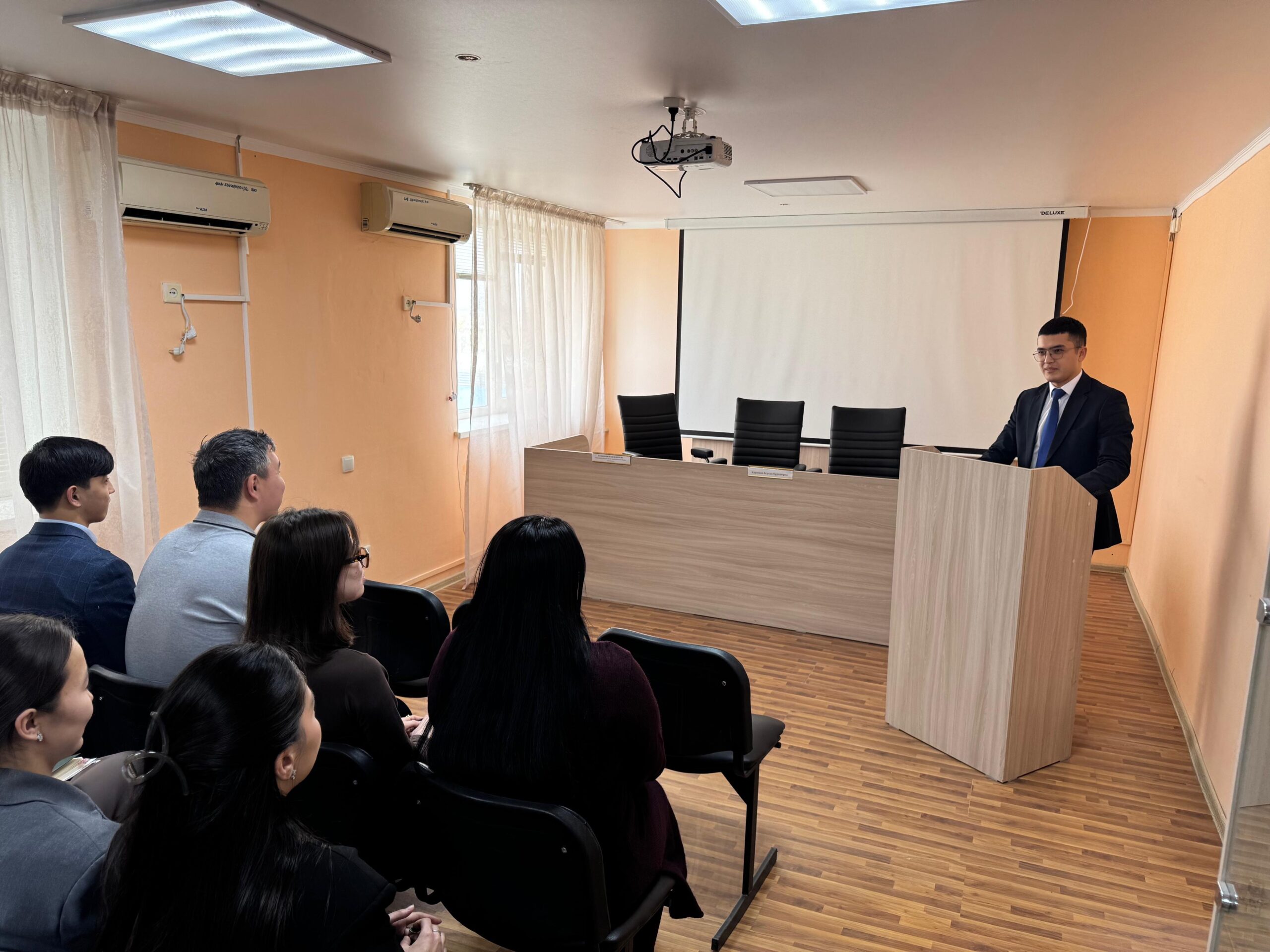 Проведен семинар для сотрудников департамента на тему «Необходимость сохранения в тайне информации, касающейся личных данных граждан»