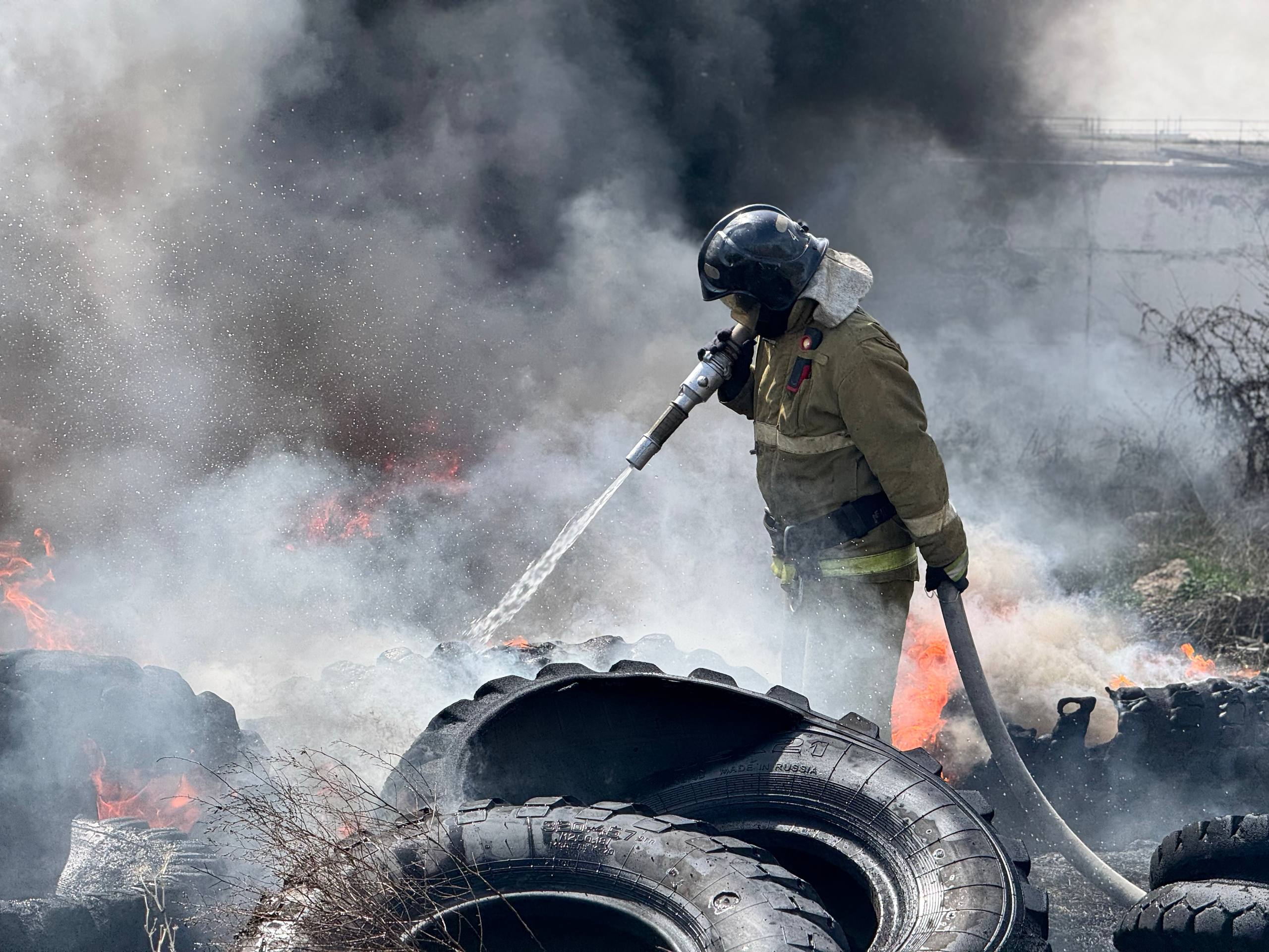 Оперативные действия спасателей не допустили распространения огня