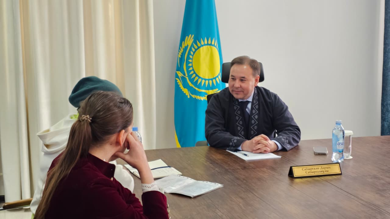 Аким Целиноградского района Дарын Сабыргали провел личный прием граждан