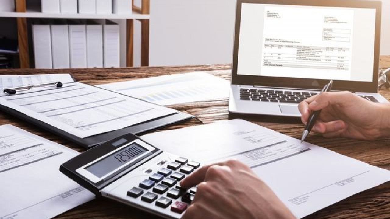 О ситуации с приостановлением расходных операции по уведомлениям камерального контроля