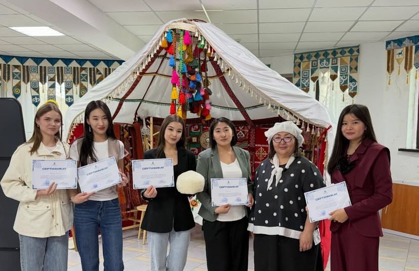 В Талдыкоргане прошёл этно-мастер-класс «Тақия: от традиции к тренду»