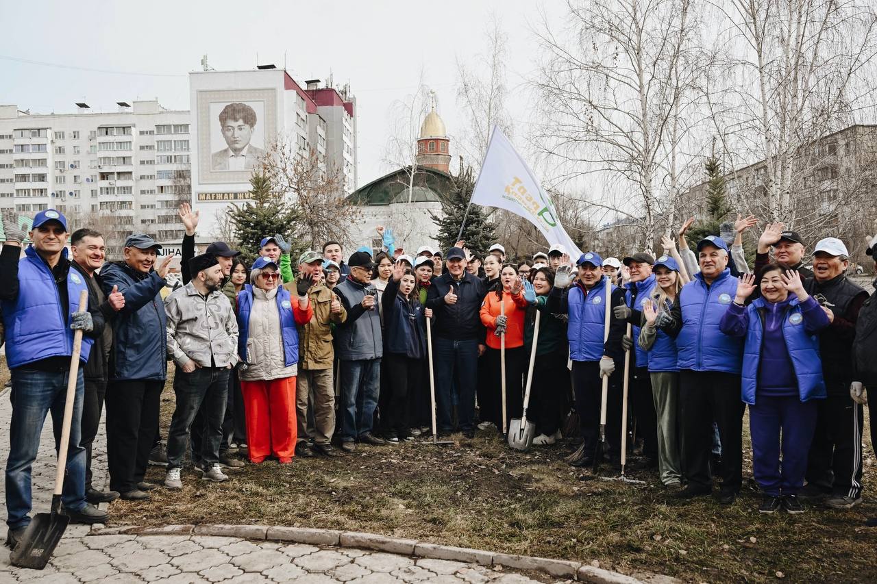 Депутаты поддерживают акцию «Таза Қазақстан»