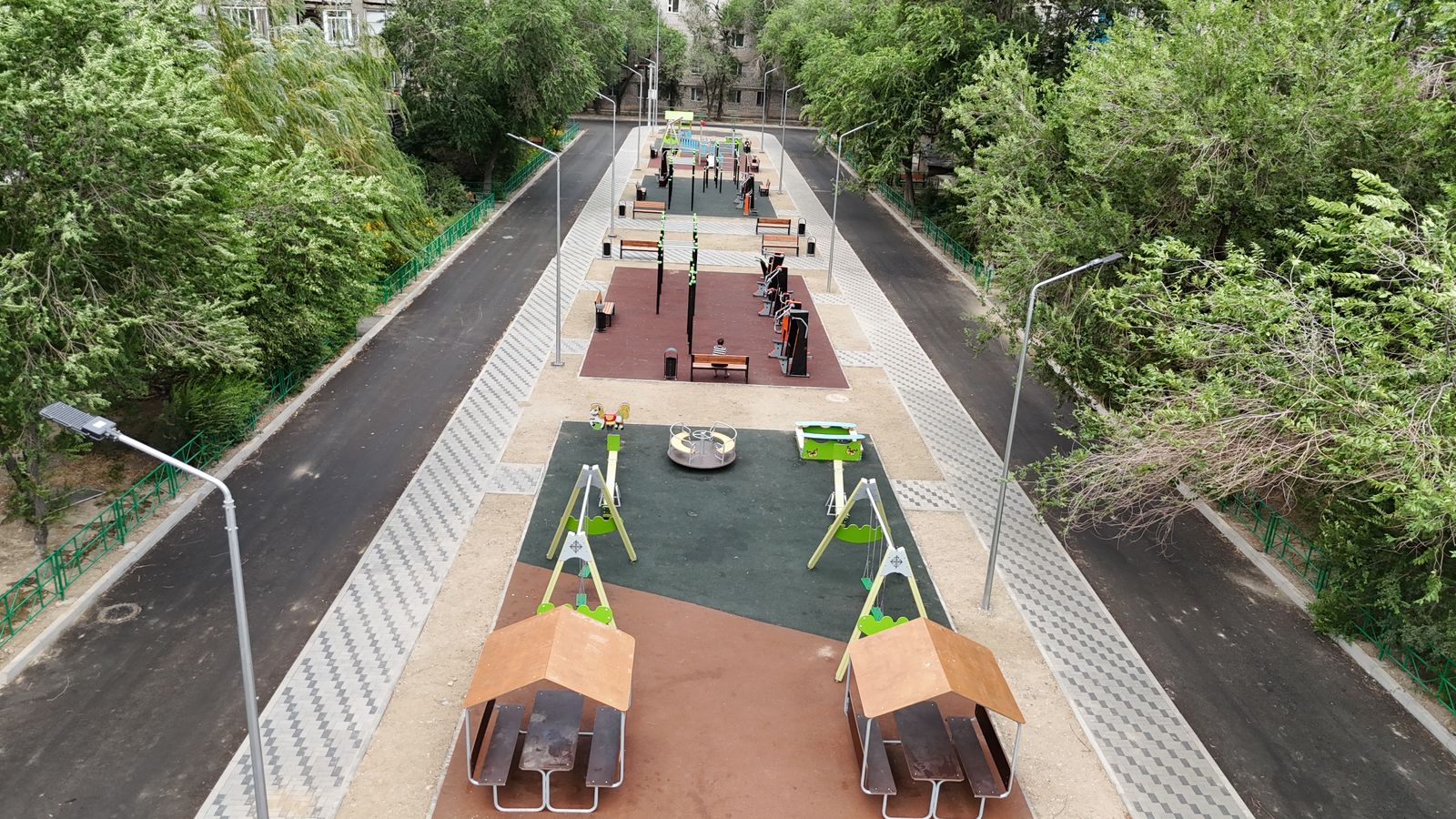 Области Жетісу – 4 года: В рамках программы «Таза Қазақстан» благоустроено около 300 дворов