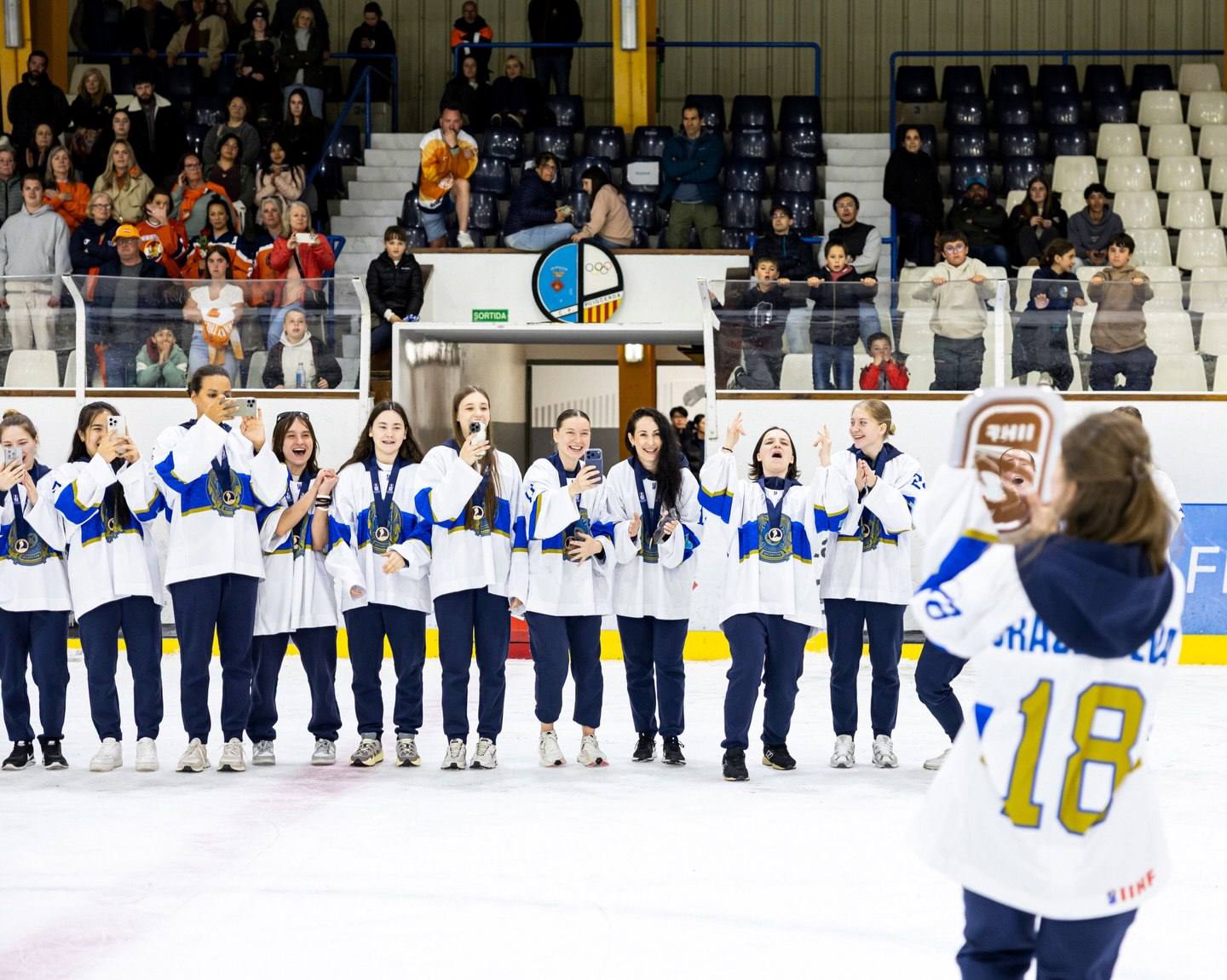 Женская сборная Казахстана по хоккею с шайбой вошла в тройку лучших на чемпионате мира