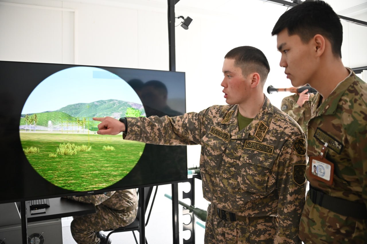 Курсанты военной кафедры на практике осваивают основы военно-учетной специальности