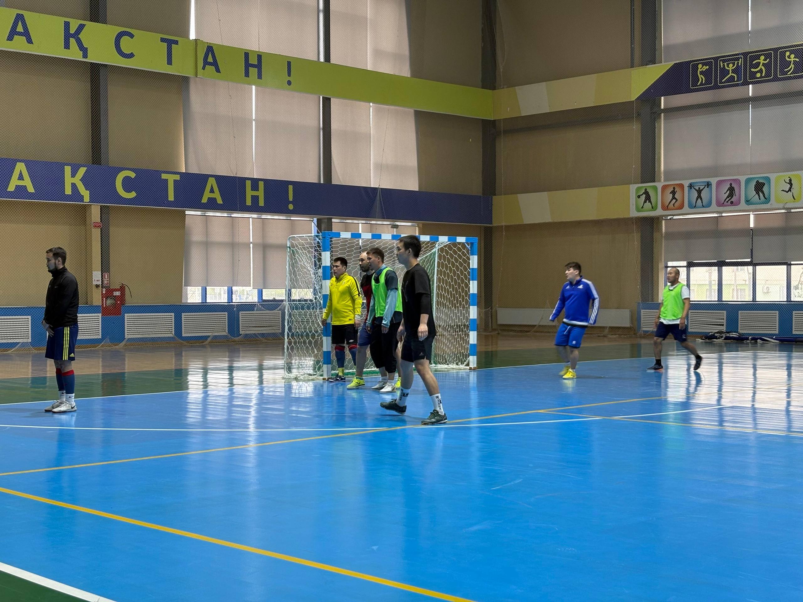 В Актау прошло спортивное соревнование среди работников коммунальной сферы