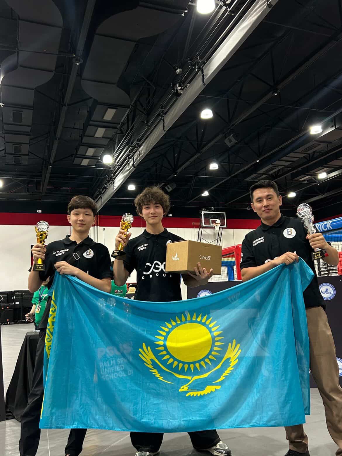 Школьник из Астаны стал лучшим на международном чемпионате по дрон-футболу в США