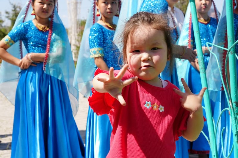В Мойынкумском районе широко отметили День единства народа Казахстана