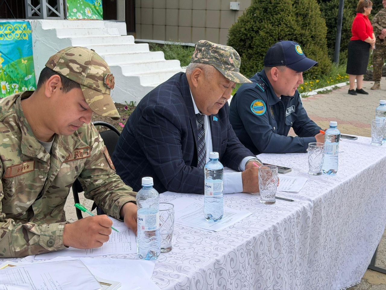 Прошел районный конкурс «Смотр строя и песни”.