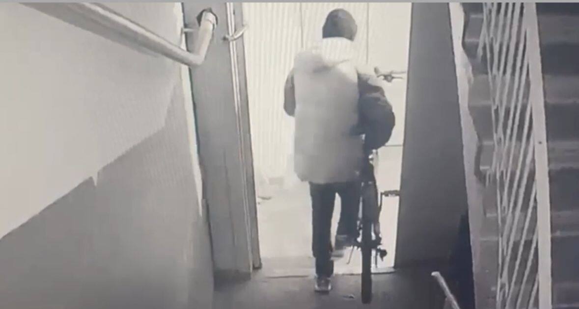 Система распознавания лиц помогла оперативно раскрыть кражу велосипеда в Уральске