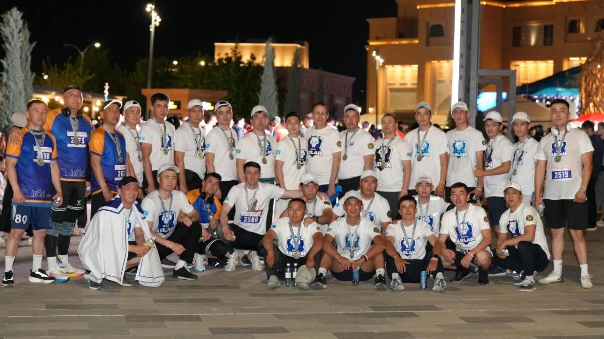 Turkestan Night Run 2026: полицейские приняли активное участие в ночном марафоне