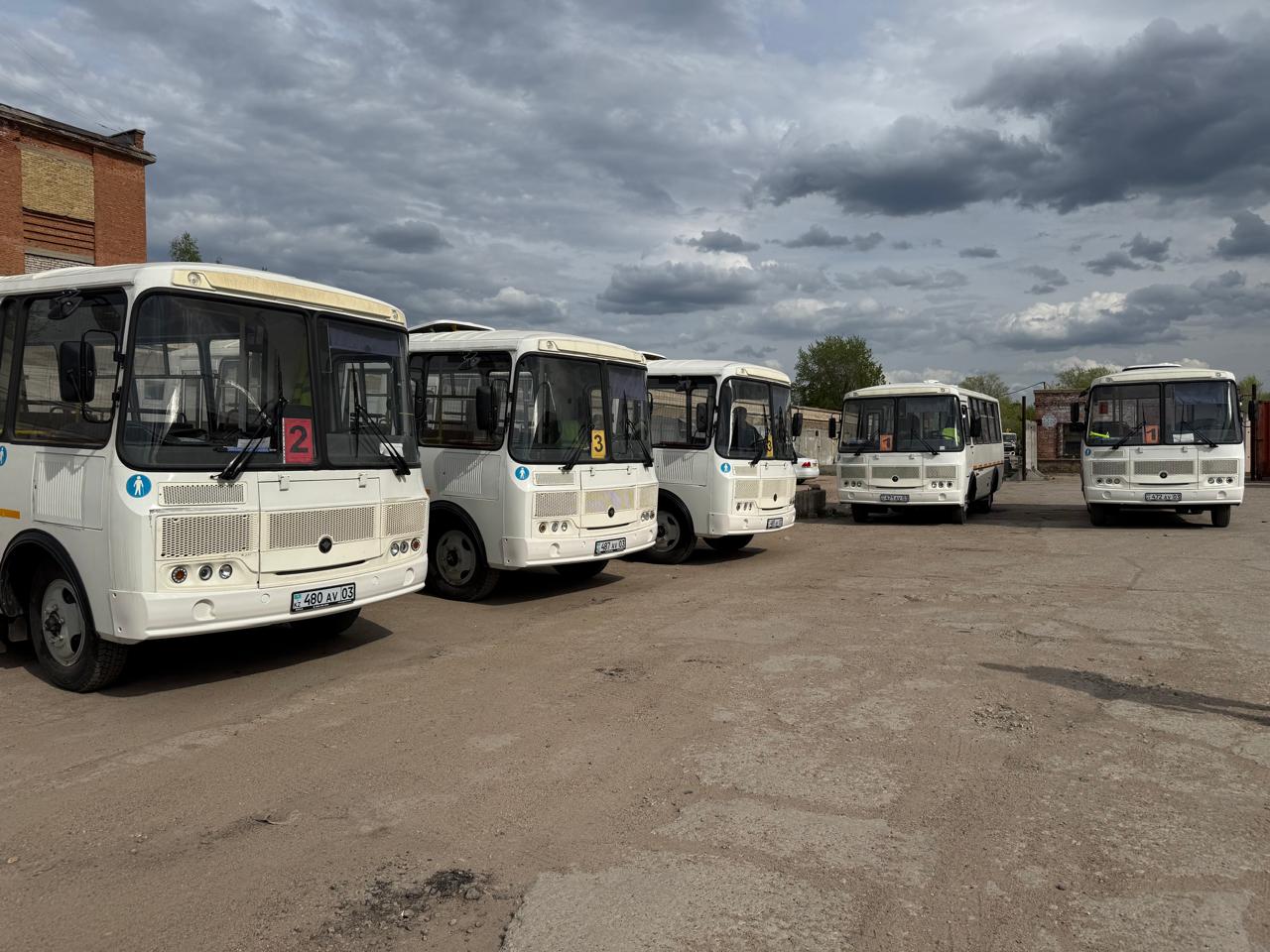 В Степногорске запускают 12 новых автобусов на пригородные маршруты