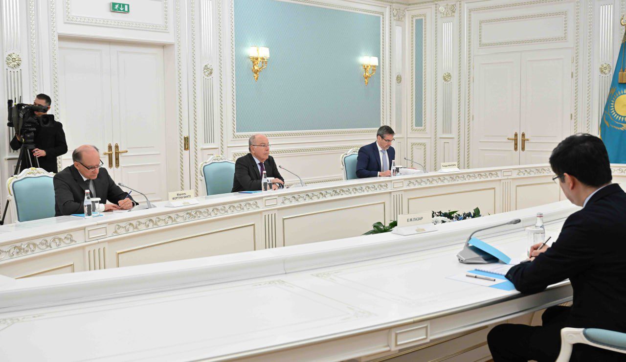 Глава государства также отметил важность координации усилий двух стран по вопросам международной безопасности, ядерного разоружения и нераспространения.