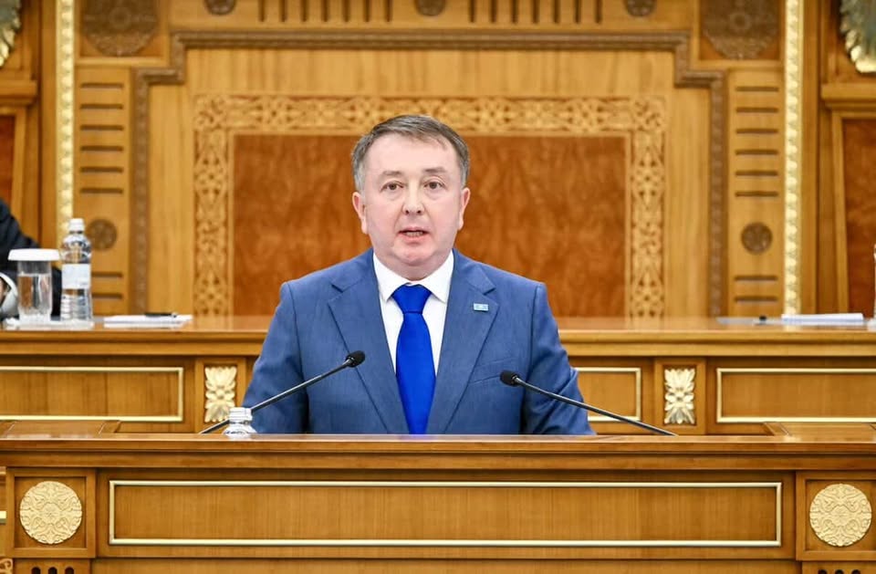 Министр юстиции представил в Мажилисе проект конституционного закона «О Президенте»