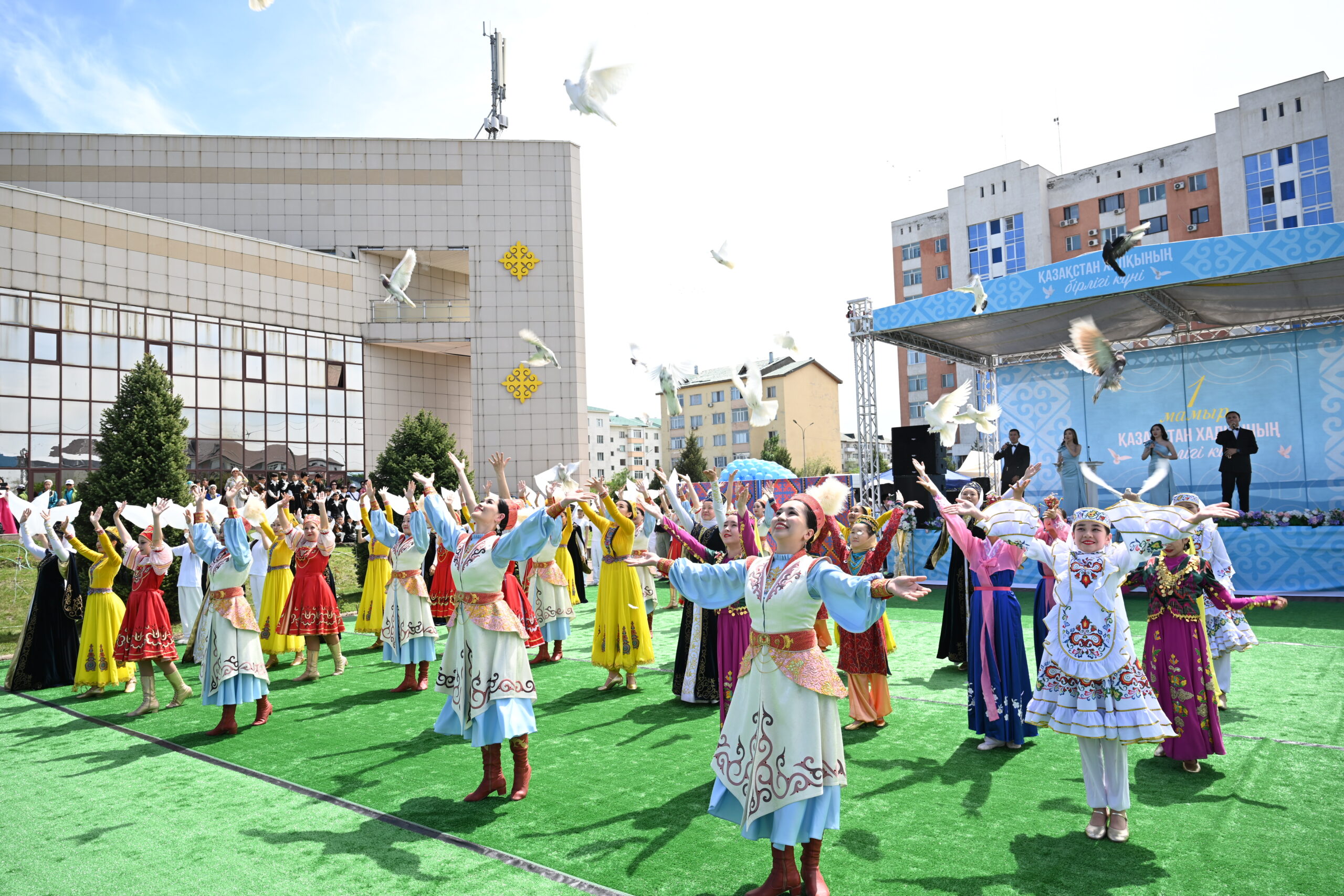 В области Жетісу широко отметили День единства народа Казахстана