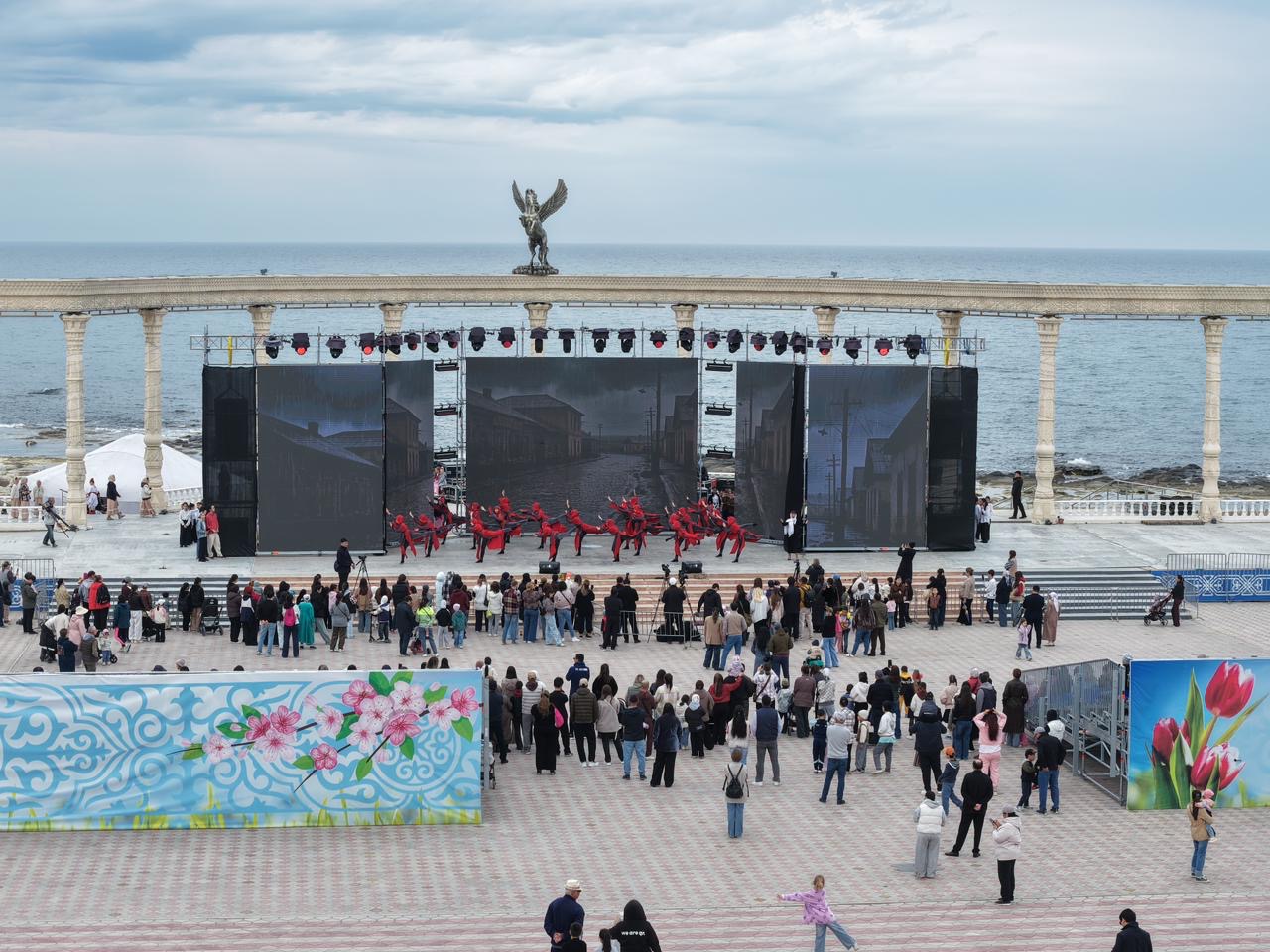«Ұлы Жеңіс – Ұраным»: в Актау прошёл концерт, посвящённый Дню Победы