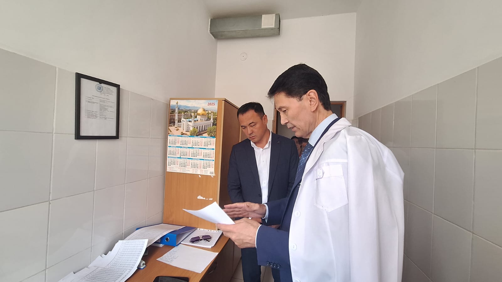Представитель Уполномоченного по правам человека в Республике Казахстан по городу Шымкент Н. Абдезов и член экспертного совета посетили «Центр оказания специальных социальных услуг №1», подведомственный Управлению занятости и социальной защиты города Шымкент.