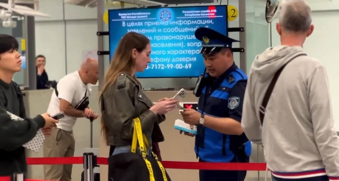 Транспортные полицейские помогают зарубежным гостям безопасно ориентироваться в Казахстане