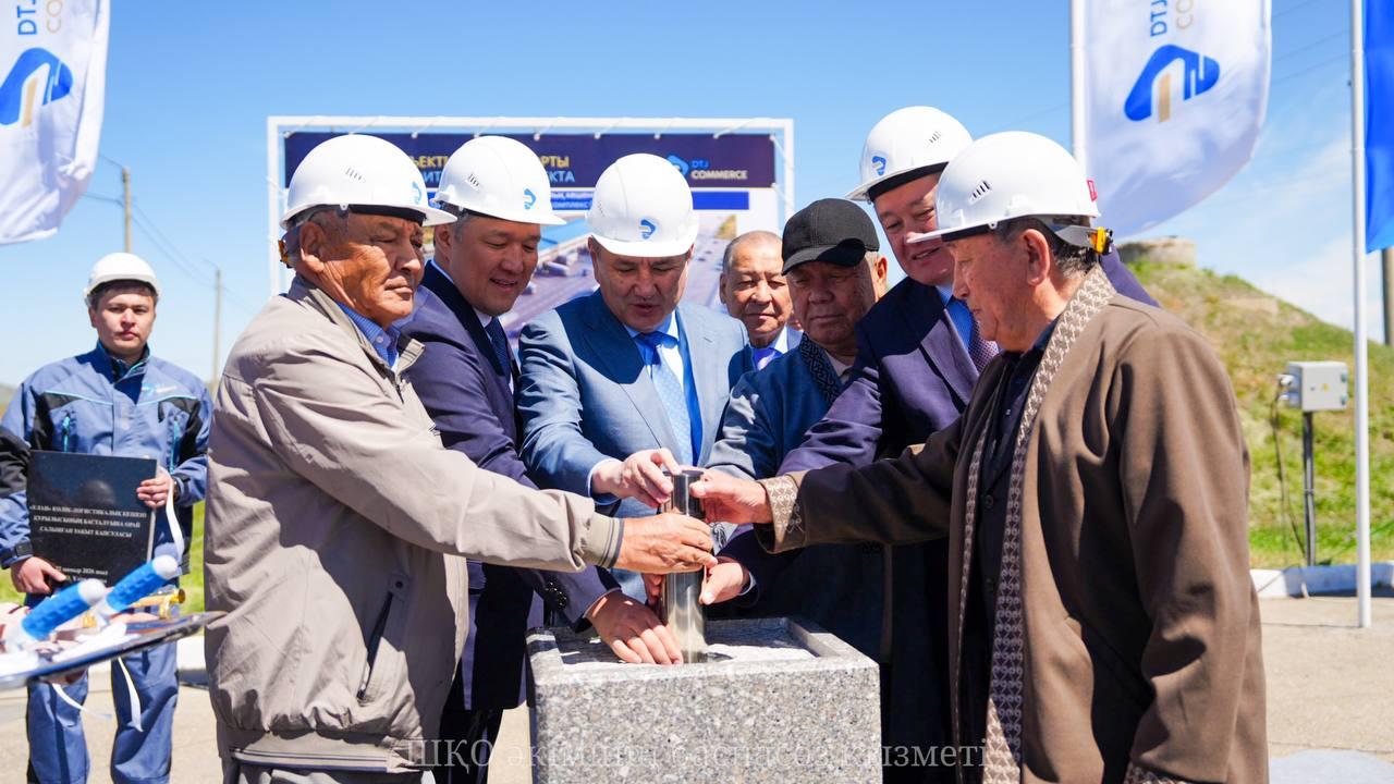 В Восточно-Казахстанской области стартовала реализация одного из крупнейших инфраструктурных проектов региона: транспортно-логистического комплекса «Улан». Проект транспортно-логистического комплекса «Улан» реализует АО «Dosjan temir joly».