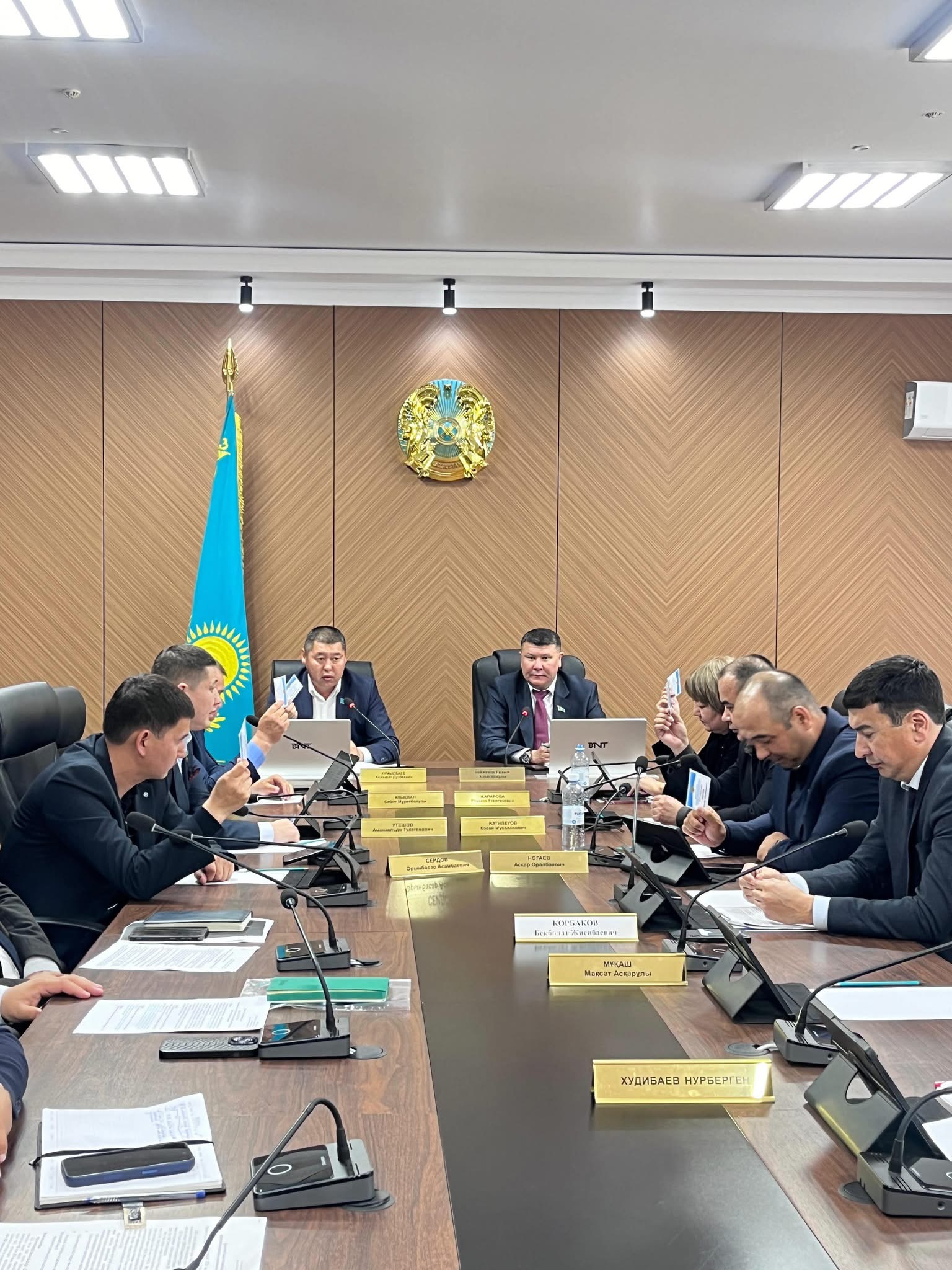Состоялась внеочередная сессия Жанаозенского городского маслихата