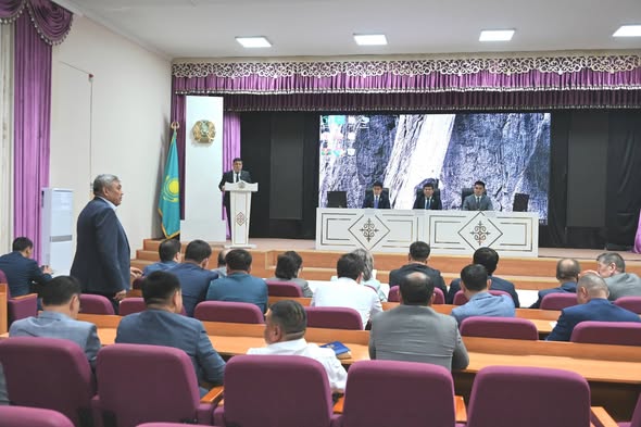 АУДАНДЫҚ МӘСЛИХАТ ДЕПУТАТТАРЫНЫҢ КЕЗЕКТЕН ТЫС СЕССИЯСЫ ӨТТІ