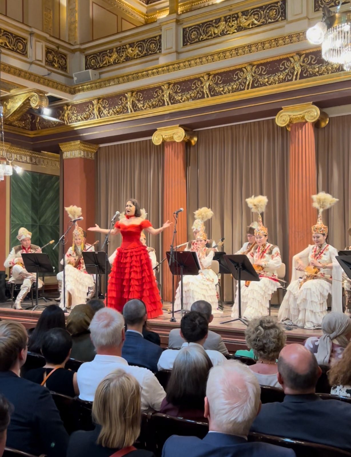«Сазген сазы» на сцене Вены: казахская музыка прозвучала в Musikverein