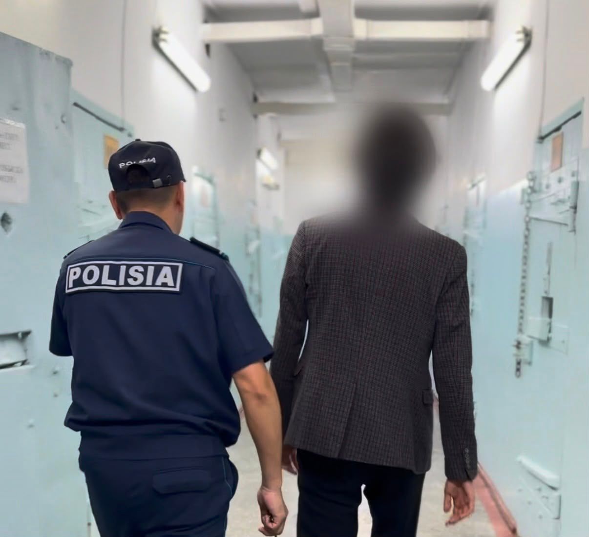 В ВКО за повреждение декоративной конструкции задержан житель столицы