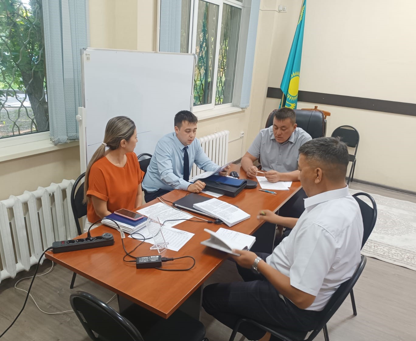 ТРУДОВОЕ ЗАКОНОДАТЕЛЬСТВО И ПРАВА РАБОТНИКОВ: СОСТОЯЛАСЬ ВСТРЕЧА С КОЛЛЕКТИВОМ “КАЗВОДХОЗ”