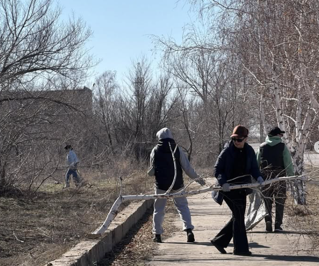 4 сәуір күні Шүлбі кентінде «Таза Қазақстан» акциясы аясында жалпы кенттік сенбілік ұйымдастырылды.