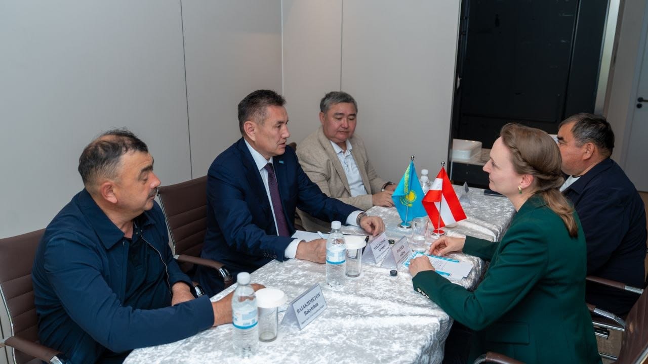 Аким ВКО провел встречу с Послом Австрии