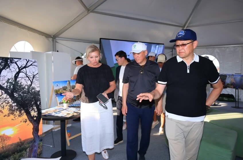 На фестивале «Balkhash Tour Fest» в рамках работы павильона Visit Karaganda посетителям предоставлялась подробная информация о туристских дестинациях Карагандинской области