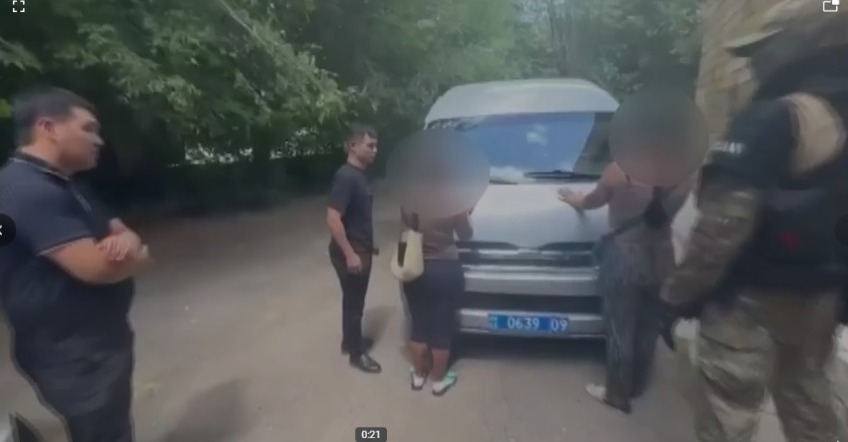 Под видом социальных работников: в Караганде полицейские задержали подозреваемых в хищении миллиона тенге у 94-летней пенсионерки